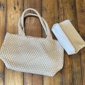 Elegant Cream Woven vinyl Bag Set